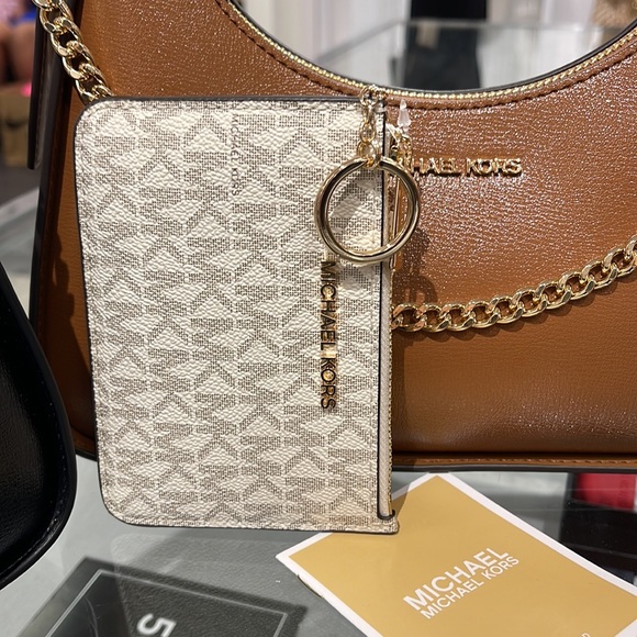 MICHAEL KORS JET SET TRAVEL SMALL TOP ZIP COINPOUCH WITH ID CARD VANILLA 
NWT - Picture 16 of 16